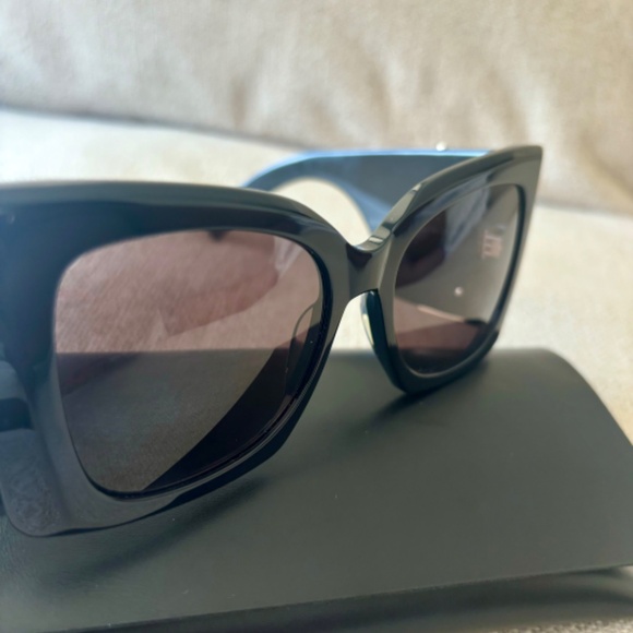 YSL-Saint Laurent Sunglasses- Black - Picture 16 of 16